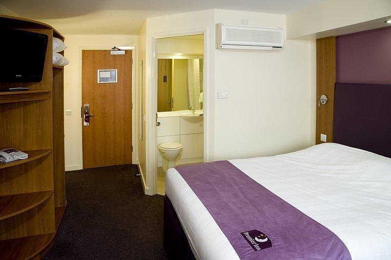 Premier Inn Liverpool City Centre - Moorfields الغرفة الصورة